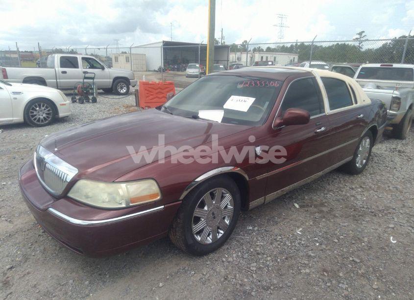 Photo 2 of 2003 Lincoln Town CAR CARTIER (VIN 1LNHM83W33Y631168)