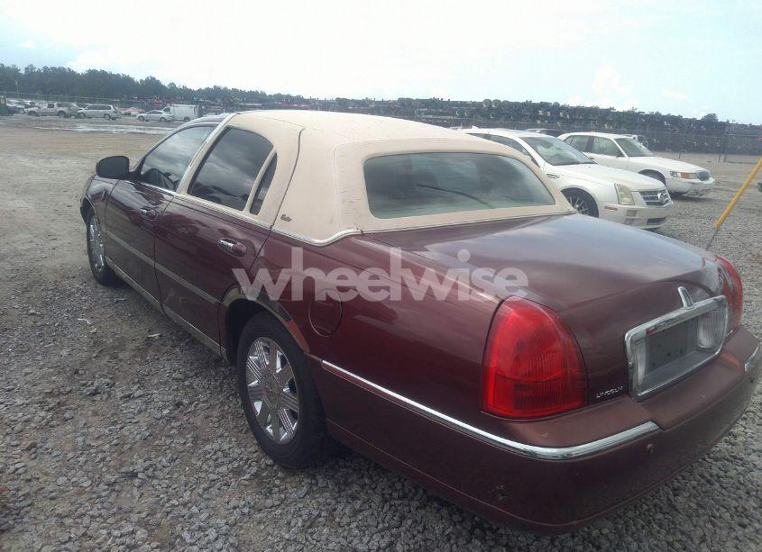 Photo 3 of 2003 Lincoln Town CAR CARTIER (VIN 1LNHM83W33Y631168)
