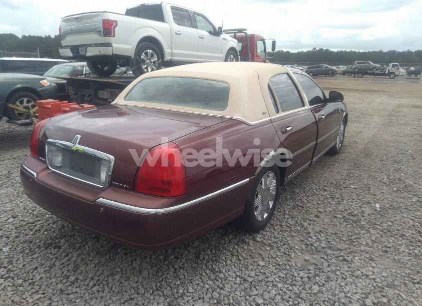 Photo 4 of 2003 Lincoln Town CAR CARTIER (VIN 1LNHM83W33Y631168)