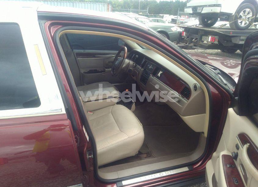 Photo 5 of 2003 Lincoln Town CAR CARTIER (VIN 1LNHM83W33Y631168)