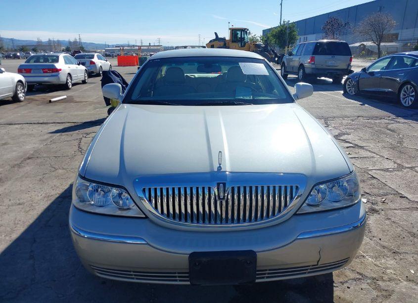 Photo 12 of 2006 Lincoln Town CAR DESIGNER SERIES (VIN 1LNHM83W36Y642885)