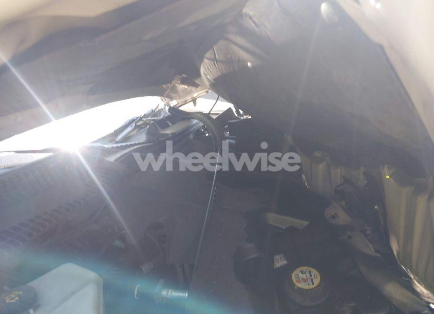 Photo 10 of 2002 Lincoln Town CAR CARTIER (VIN 1LNHM83W42Y650522)