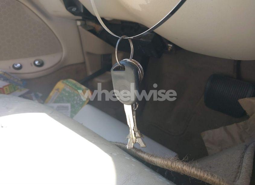 Photo 11 of 2002 Lincoln Town CAR CARTIER (VIN 1LNHM83W42Y650522)