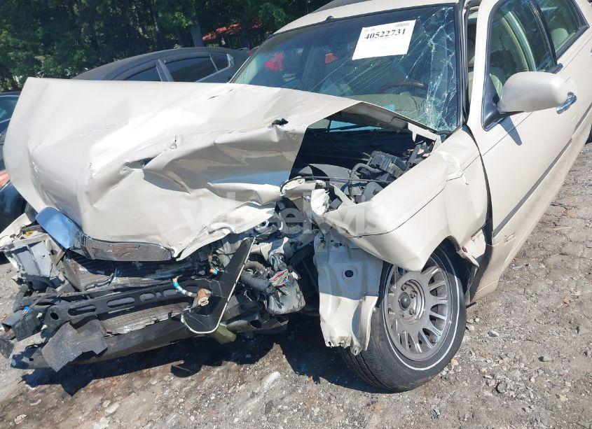 Photo 13 of 2002 Lincoln Town CAR CARTIER (VIN 1LNHM83W42Y650522)