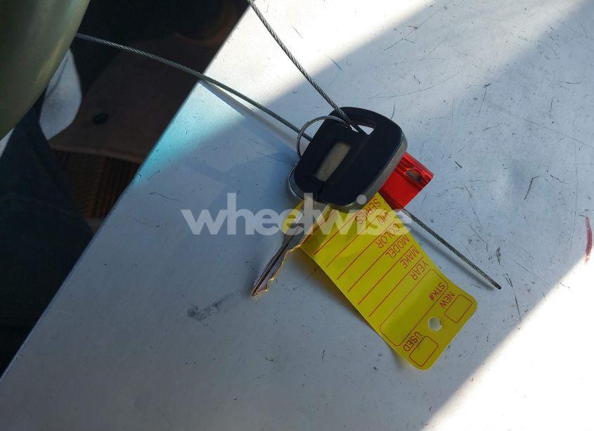 Photo 11 of 1999 Lincoln Town CAR CARTIER (VIN 1LNHM83W4XY714100)