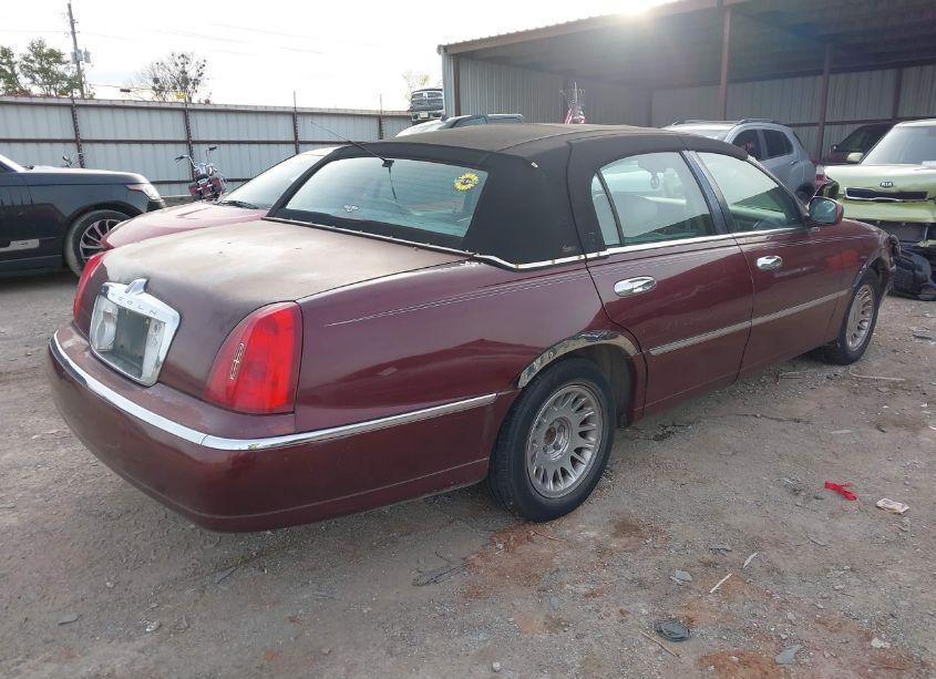 Photo 4 of 2000 Lincoln Town CAR CARTIER (VIN 1LNHM83W4YY863253)