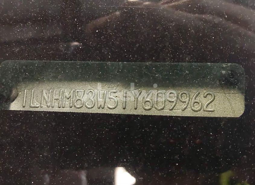 Photo 17 of 2001 Lincoln Town CAR CARTIER (VIN 1LNHM83W51Y609962)