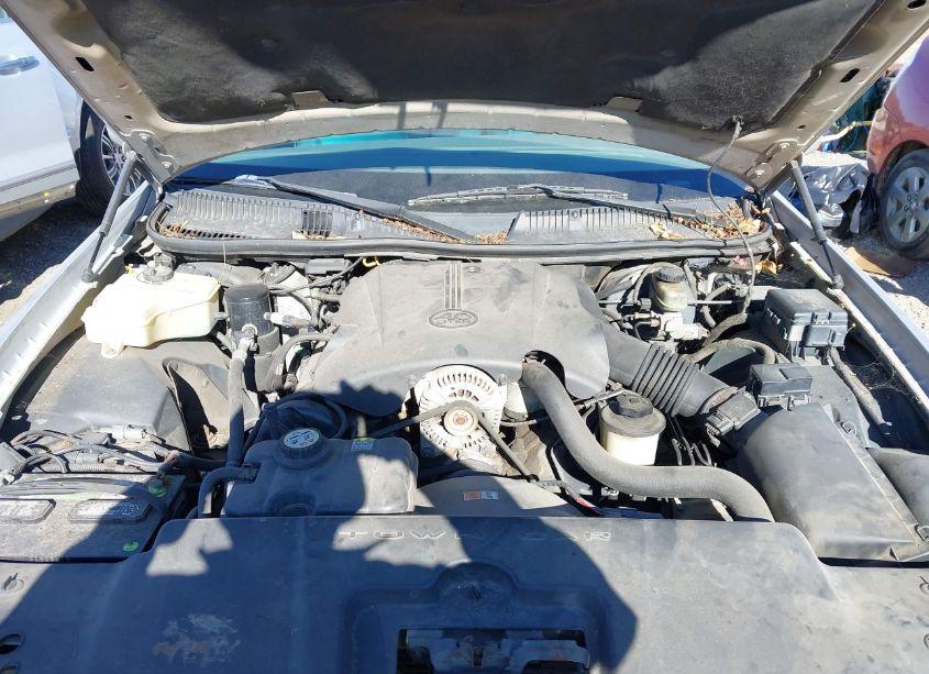 Photo 10 of 2001 Lincoln Town CAR CARTIER (VIN 1LNHM83W51Y658630)