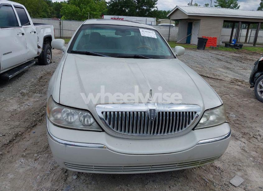 Photo 6 of 2004 Lincoln Town CAR ULTIMATE (VIN 1LNHM83W64Y683461)