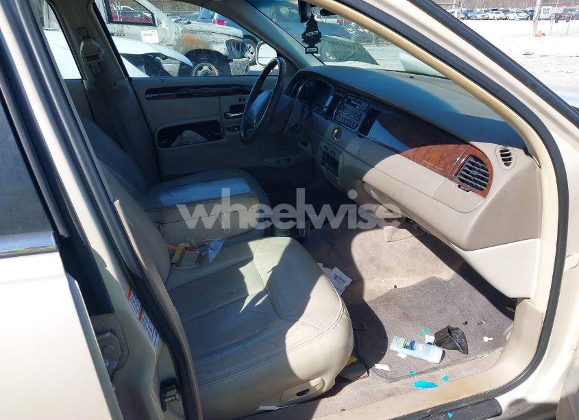 Photo 5 of 2000 Lincoln Town CAR CARTIER (VIN 1LNHM83W6YY884332)