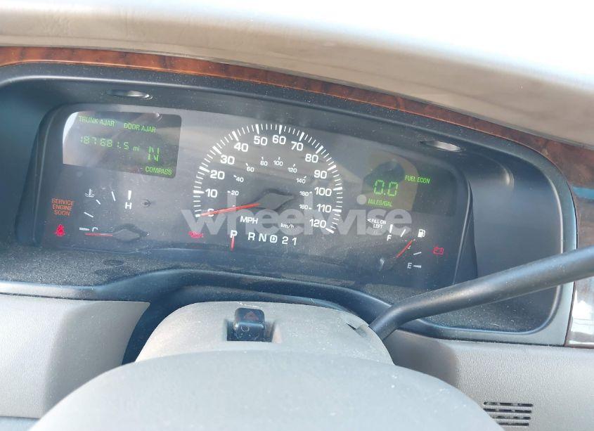 Photo 7 of 2000 Lincoln Town CAR CARTIER (VIN 1LNHM83W6YY884332)