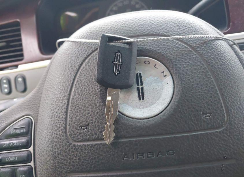 Photo 11 of 2004 Lincoln Town CAR ULTIMATE (VIN 1LNHM83W74Y670783)