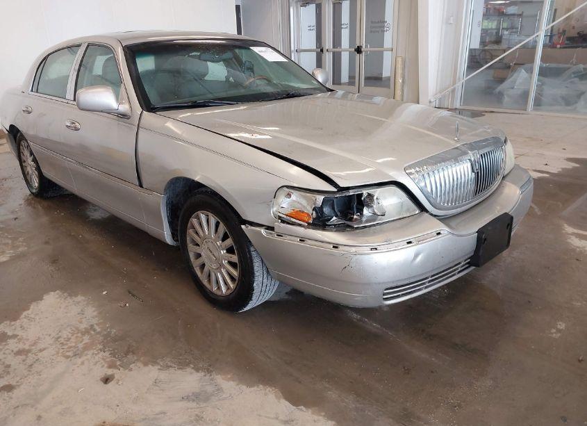 Photo 13 of 2004 Lincoln Town CAR ULTIMATE (VIN 1LNHM83W74Y670783)