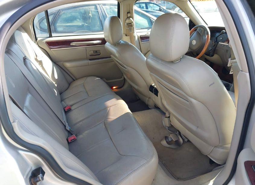 Photo 8 of 2003 Lincoln Town CAR CARTIER (VIN 1LNHM83W83Y609800)