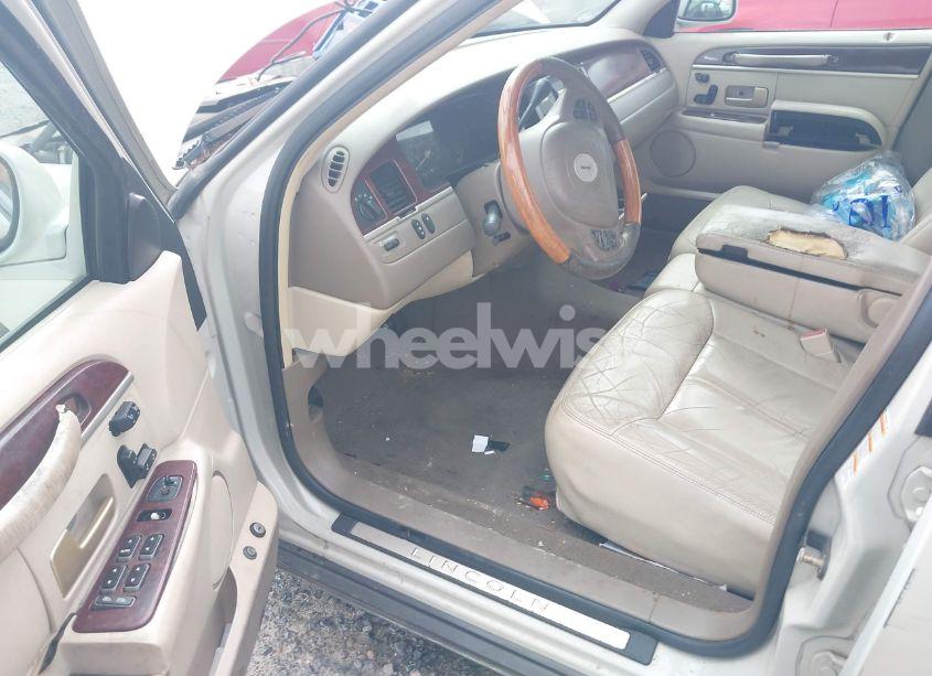 Photo 5 of 2004 Lincoln Town CAR ULTIMATE (VIN 1LNHM83W84Y664457)