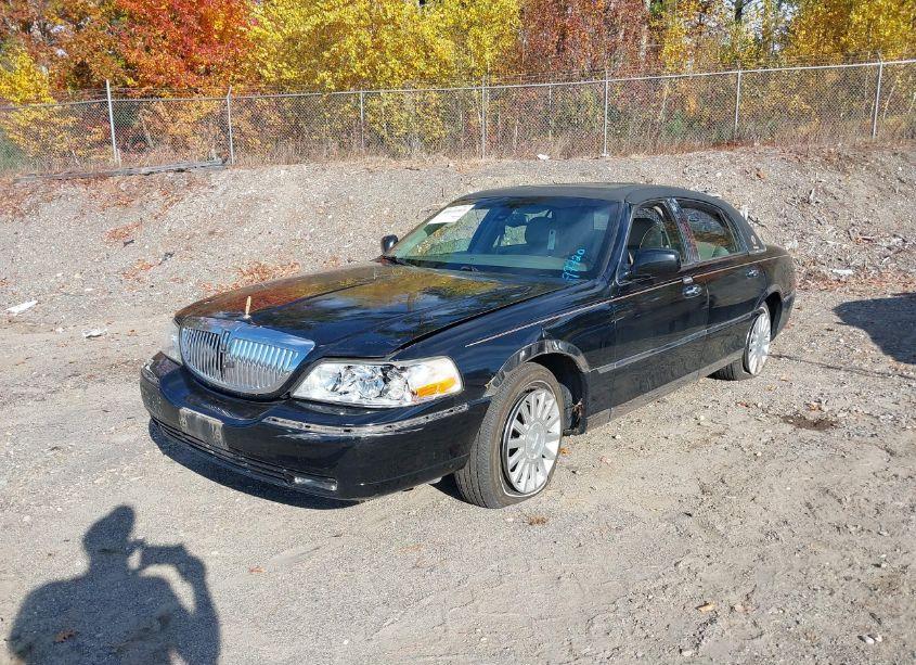 Photo 2 of 2003 Lincoln Town CAR CARTIER (VIN 1LNHM83WX3Y603514)
