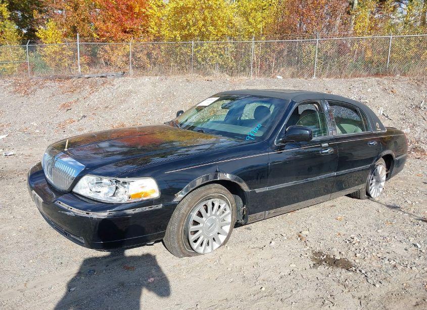 Photo 6 of 2003 Lincoln Town CAR CARTIER (VIN 1LNHM83WX3Y603514)