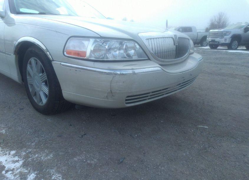 Photo 6 of 2004 Lincoln Town CAR ULTIMATE (VIN 1LNHM83WX4Y652021)