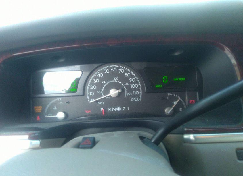 Photo 7 of 2004 Lincoln Town CAR ULTIMATE (VIN 1LNHM83WX4Y652021)