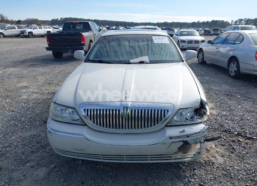 Photo 12 of 2004 Lincoln Town CAR ULTIMATE (VIN 1LNHM83WX4Y669482)