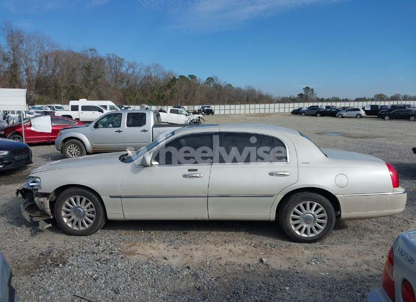Photo 14 of 2004 Lincoln Town CAR ULTIMATE (VIN 1LNHM83WX4Y669482)