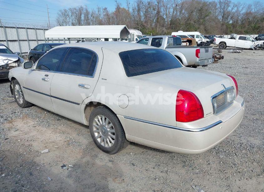 Photo 3 of 2004 Lincoln Town CAR ULTIMATE (VIN 1LNHM83WX4Y669482)