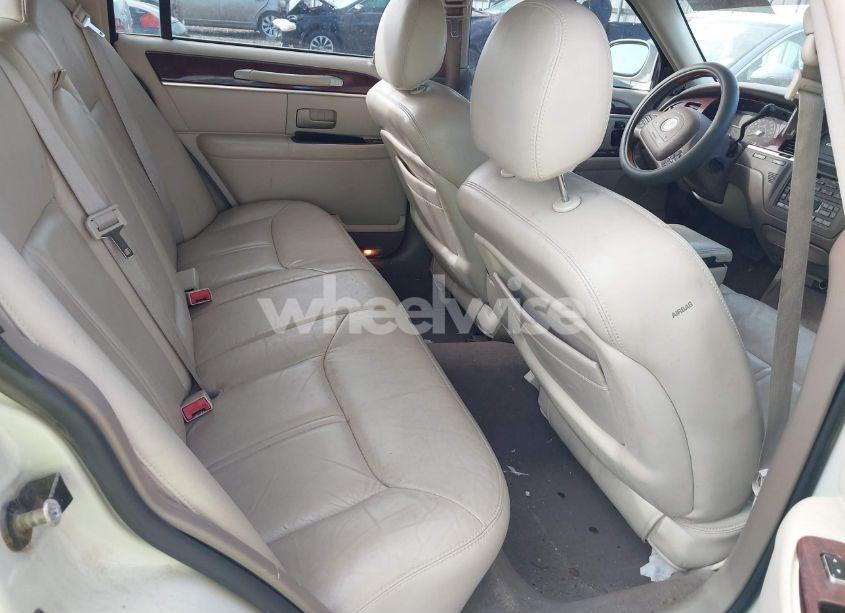 Photo 8 of 2004 Lincoln Town CAR ULTIMATE (VIN 1LNHM83WX4Y669482)