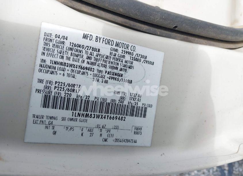 Photo 9 of 2004 Lincoln Town CAR ULTIMATE (VIN 1LNHM83WX4Y669482)