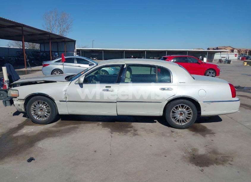 Photo 15 of 2006 Lincoln Town CAR SIGNATURE L (VIN 1LNHM85V26Y617478)