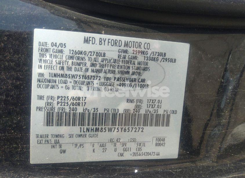 Photo 9 of 2005 Lincoln Town CAR SIGNATURE L (VIN 1LNHM85W75Y657272)