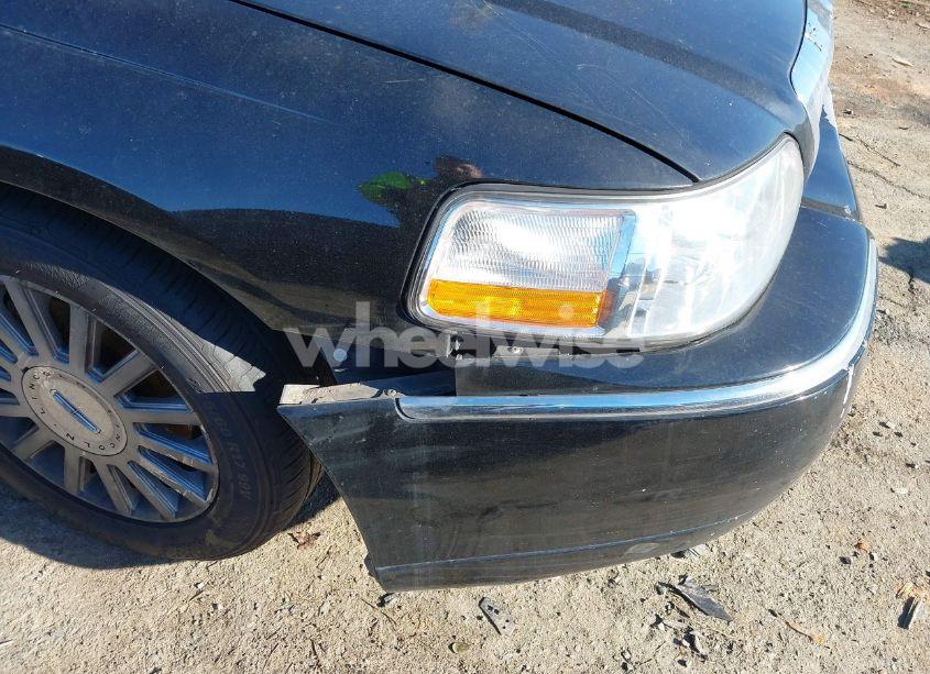 Photo 12 of 2005 Lincoln Town CAR SIGNATURE L (VIN 1LNHM85W75Y657305)