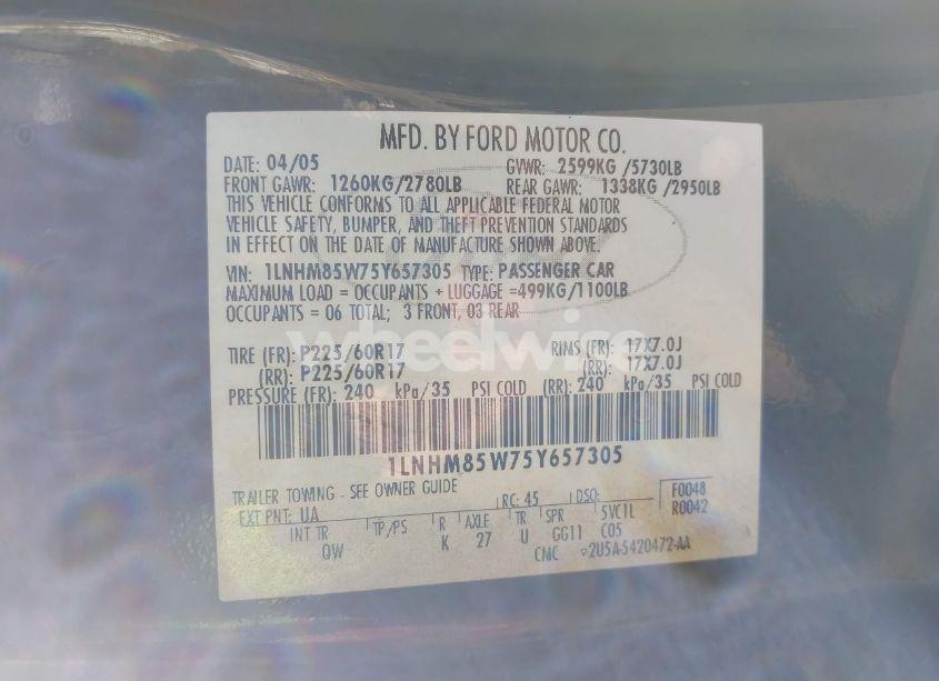 Photo 9 of 2005 Lincoln Town CAR SIGNATURE L (VIN 1LNHM85W75Y657305)