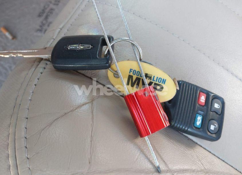 Photo 11 of 2005 Lincoln Ls V8 (VIN 1LNHM87A55Y632128)