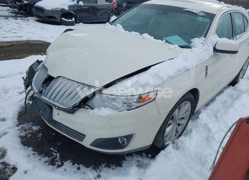 Photo 2 of 2009 Lincoln Mks (VIN 1LNHM93R29G608673)