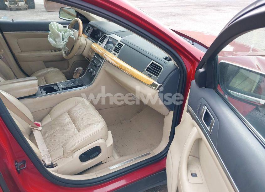 Photo 5 of 2009 Lincoln Mks N/A (VIN 1LNHM93R69G610717)