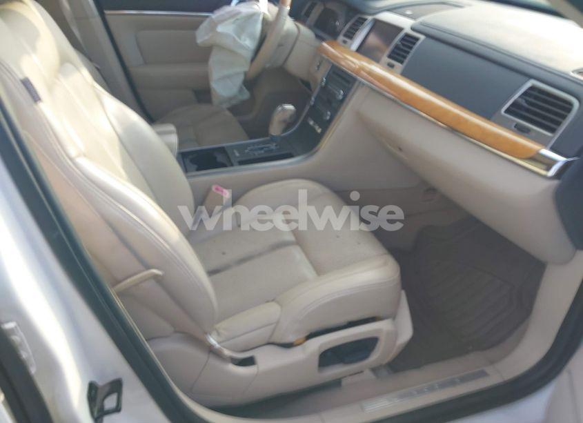 Photo 5 of 2009 Lincoln Mks (VIN 1LNHM93R99G623137)