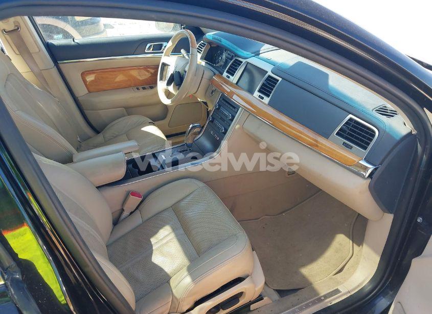 Photo 5 of 2009 Lincoln Mks N/A (VIN 1LNHM94R39G625996)