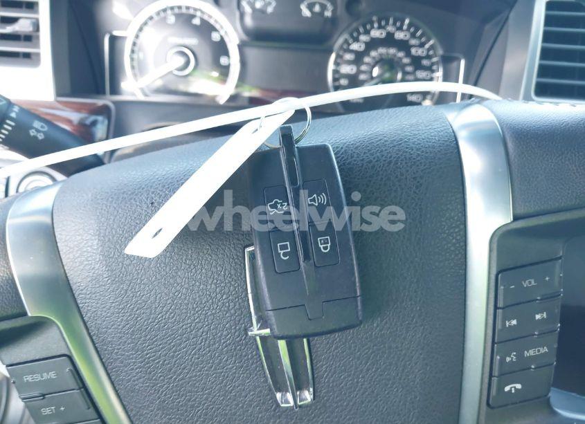 Photo 11 of 2009 Lincoln Mks (VIN 1LNHM94R49G623030)