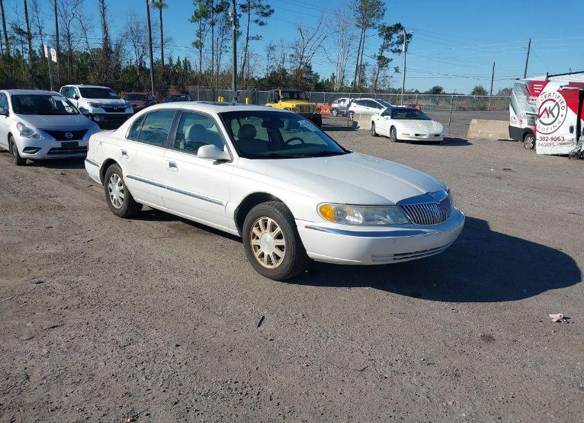 2002 Lincoln Continental (VIN 1LNHM97V02Y646300) main photo
