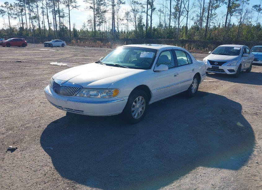 Photo 2 of 2002 Lincoln Continental (VIN 1LNHM97V02Y646300)