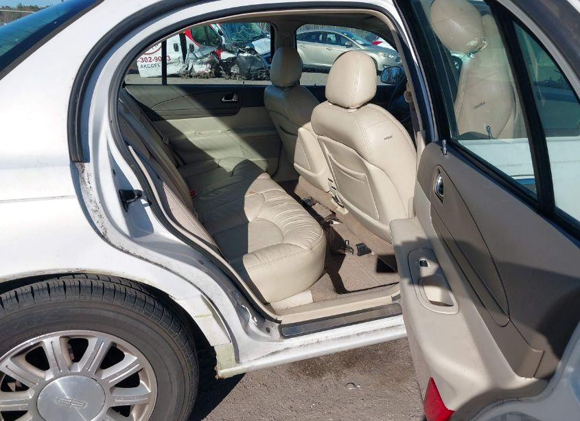 Photo 8 of 2002 Lincoln Continental (VIN 1LNHM97V02Y646300)