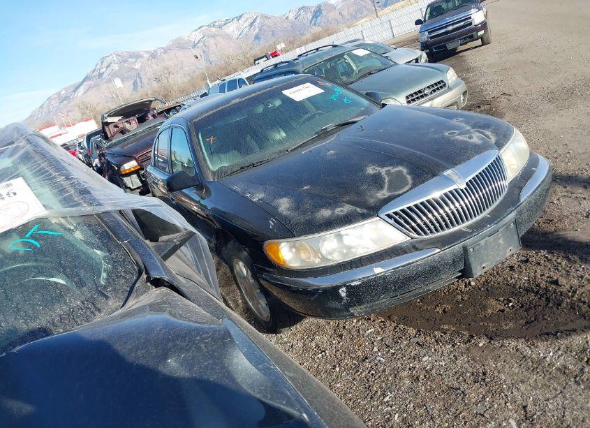 1999 Lincoln Continental (VIN 1LNHM97V0XY666957) main photo