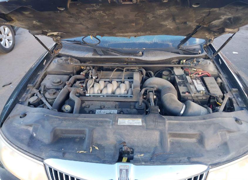 Photo 10 of 1999 Lincoln Continental (VIN 1LNHM97V0XY666957)