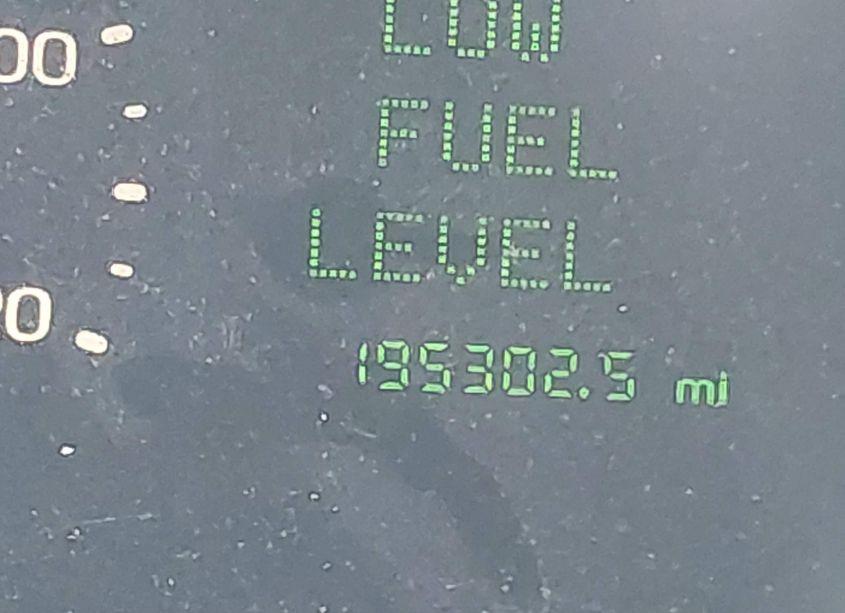 Photo 7 of 1999 Lincoln Continental (VIN 1LNHM97V0XY666957)