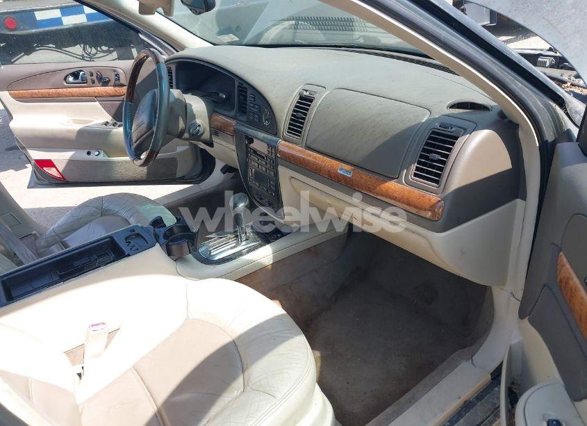 Photo 5 of 2000 Lincoln Continental (VIN 1LNHM97V0YY840446)