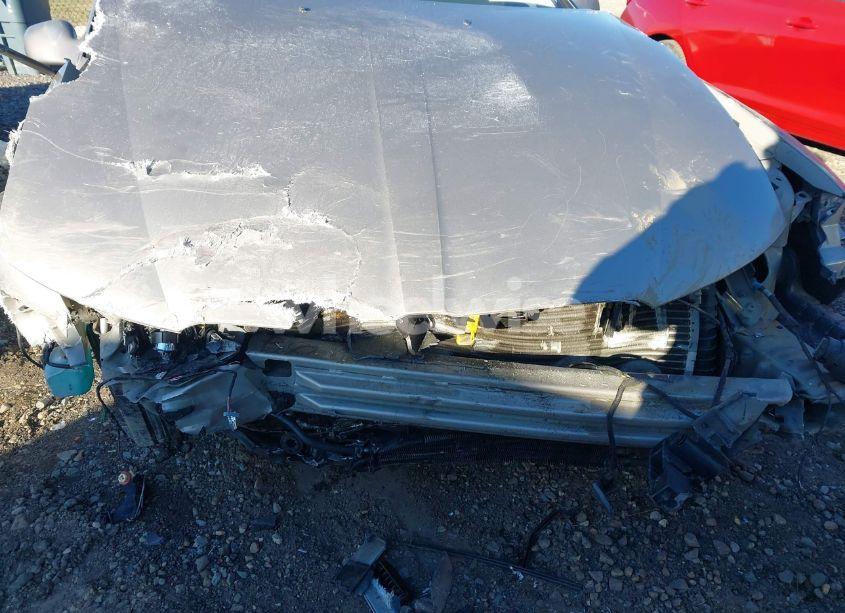 Photo 13 of 2002 Lincoln Continental (VIN 1LNHM97V12Y699605)