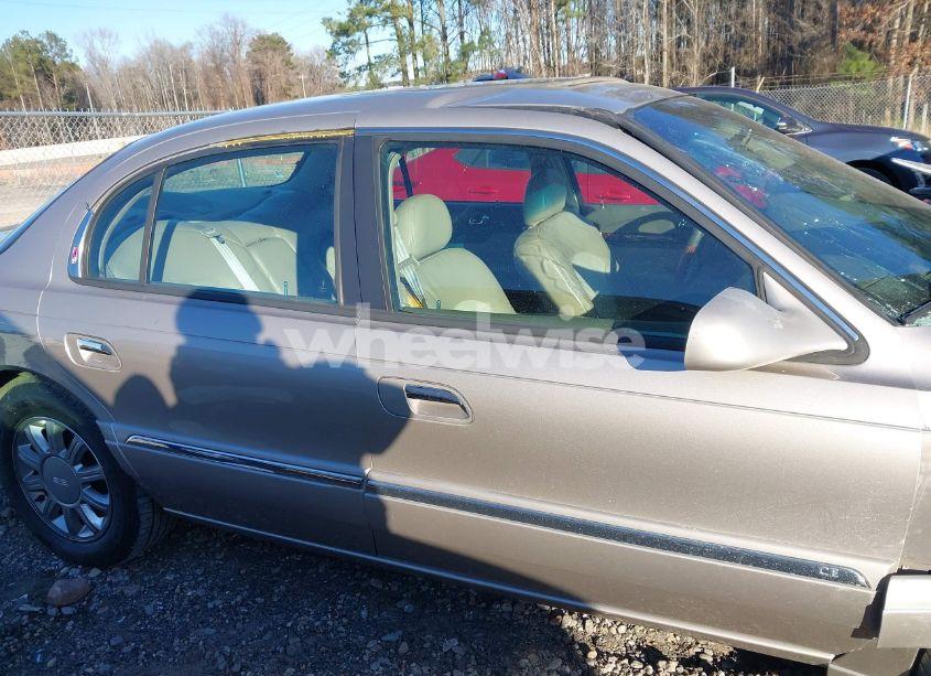 Photo 14 of 2002 Lincoln Continental (VIN 1LNHM97V12Y699605)