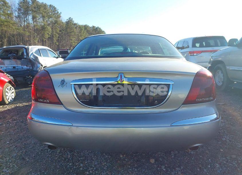 Photo 17 of 2002 Lincoln Continental (VIN 1LNHM97V12Y699605)