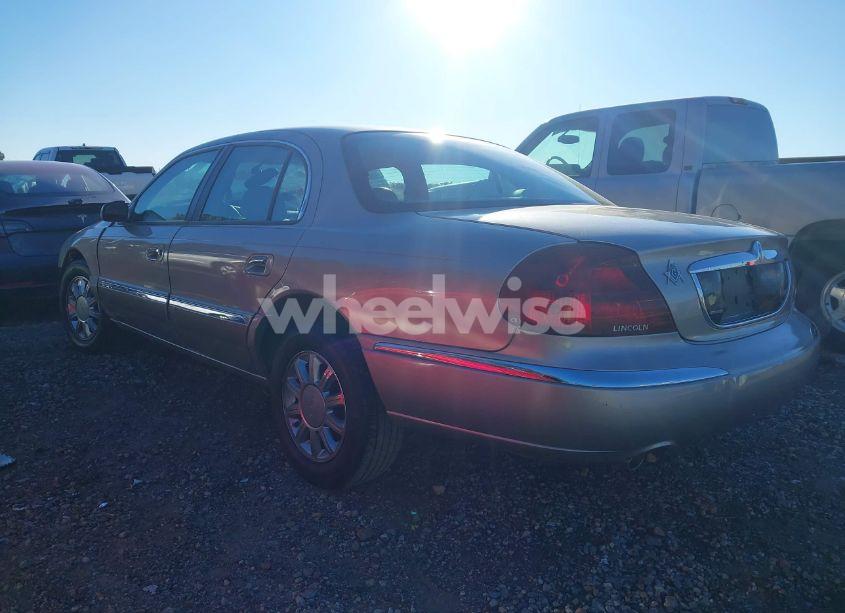Photo 3 of 2002 Lincoln Continental (VIN 1LNHM97V12Y699605)