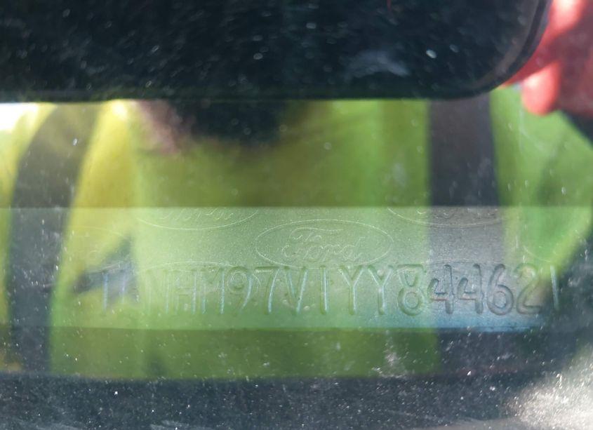 Photo 9 of 2000 Lincoln Continental (VIN 1LNHM97V1YY844621)